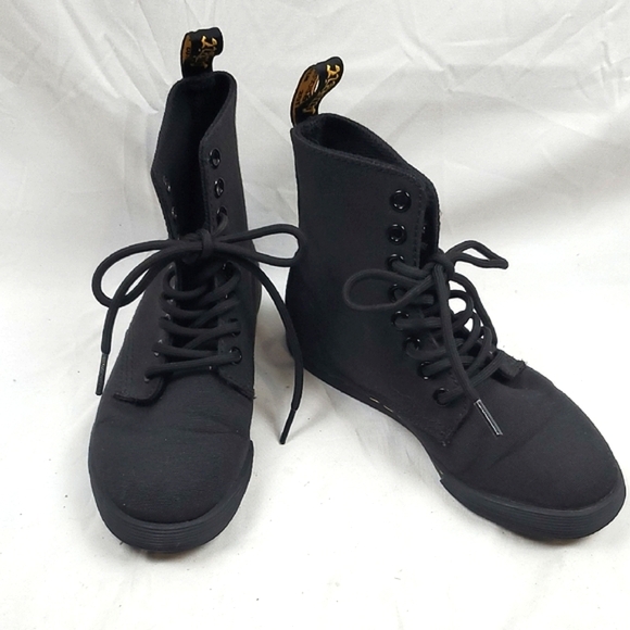 Dr. Martens Sheridan Black Canvas Boot - Picture 1 of 7
